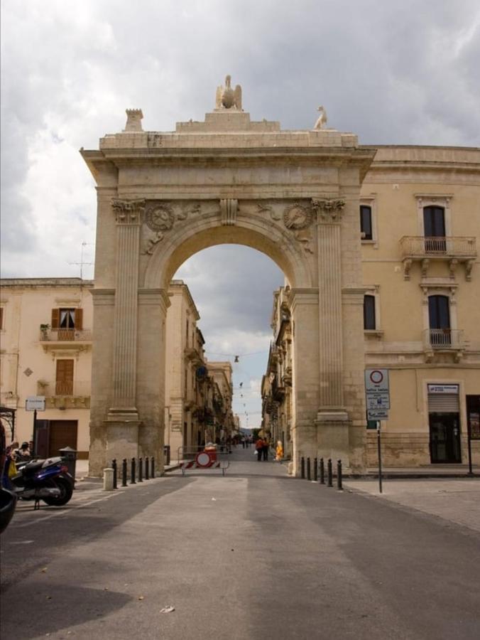 Sole e luna Villa Noto Esterno foto